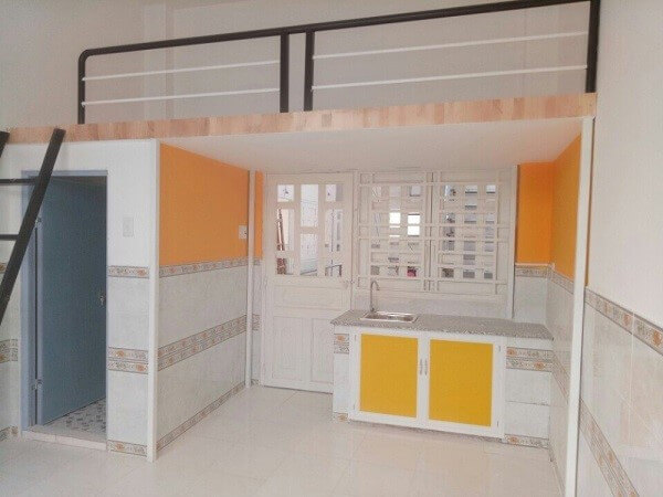 Tận dụng chiều cao của phòng trọ để xây thêm gác lửng